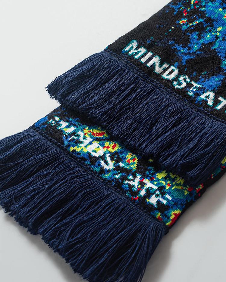 Cyclone scarf back