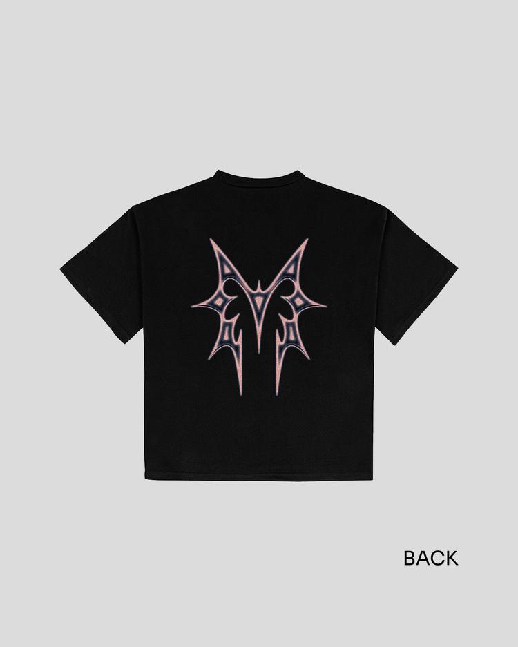 M t-shirt front